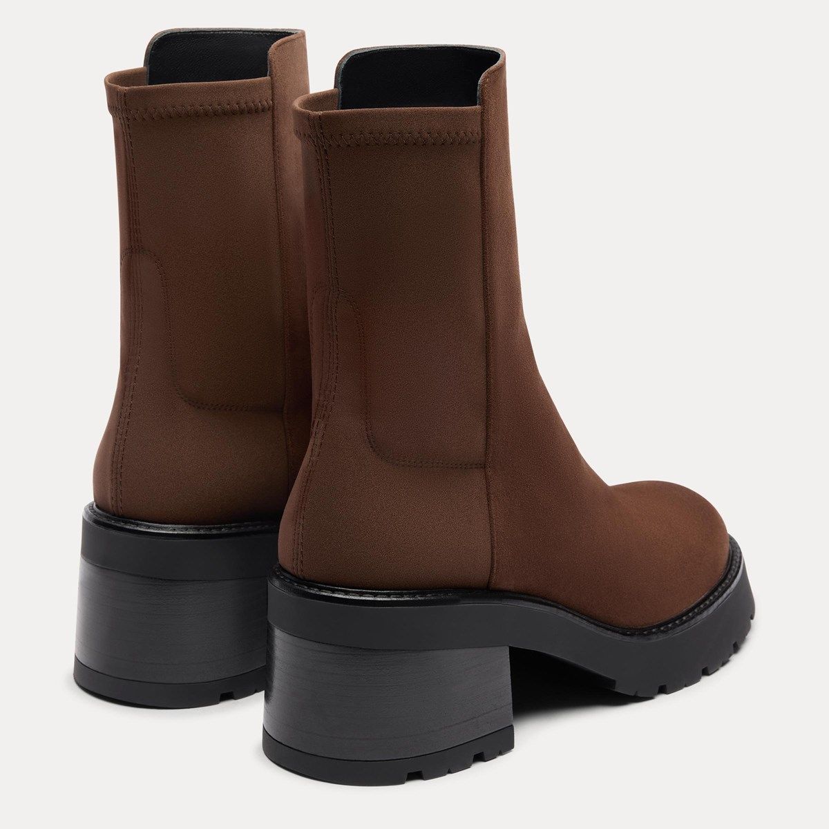 Stuart Weitzman 5050 Boot & Handbag Collection